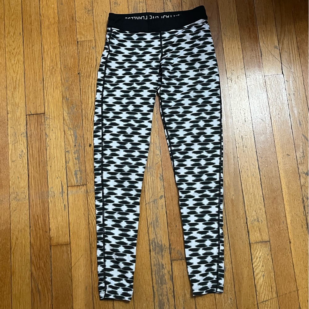 Nike Black and White Pattern Running Leggings
